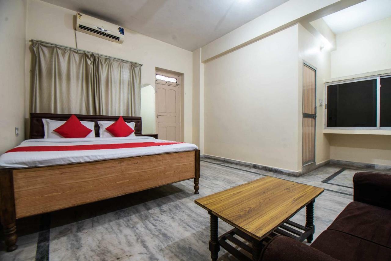 Oyo 29792 Piyush Hajipur Hotel Esterno foto