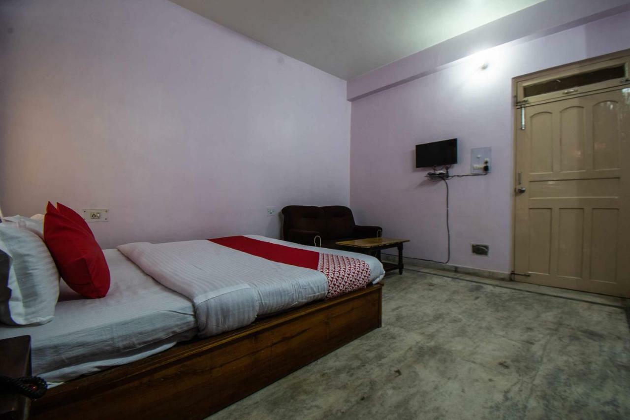 Oyo 29792 Piyush Hajipur Hotel Esterno foto