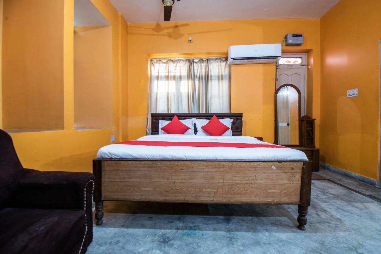 Oyo 29792 Piyush Hajipur Hotel Esterno foto