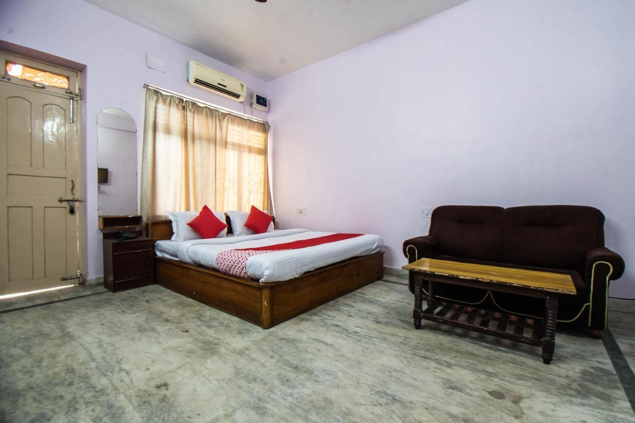 Oyo 29792 Piyush Hajipur Hotel Esterno foto